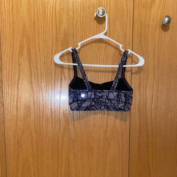 Lululemon Black & White Sports Bra Top - Picture 4 of 5